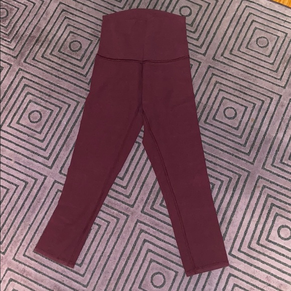 Lululemon Cranberry colored cropped leggings - Picture 1 of 4